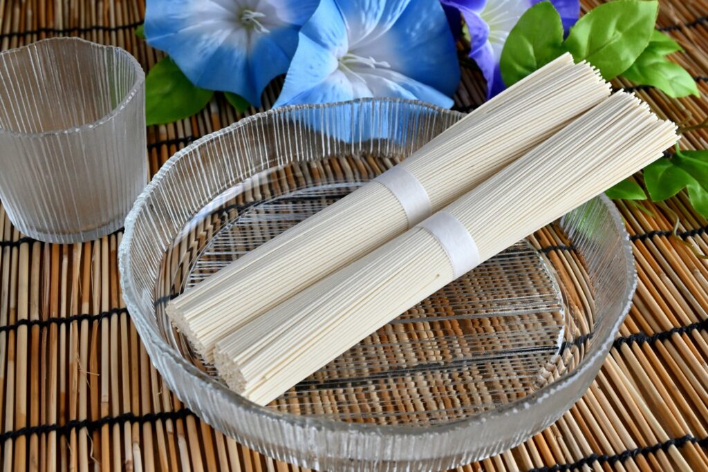 そうめんの束