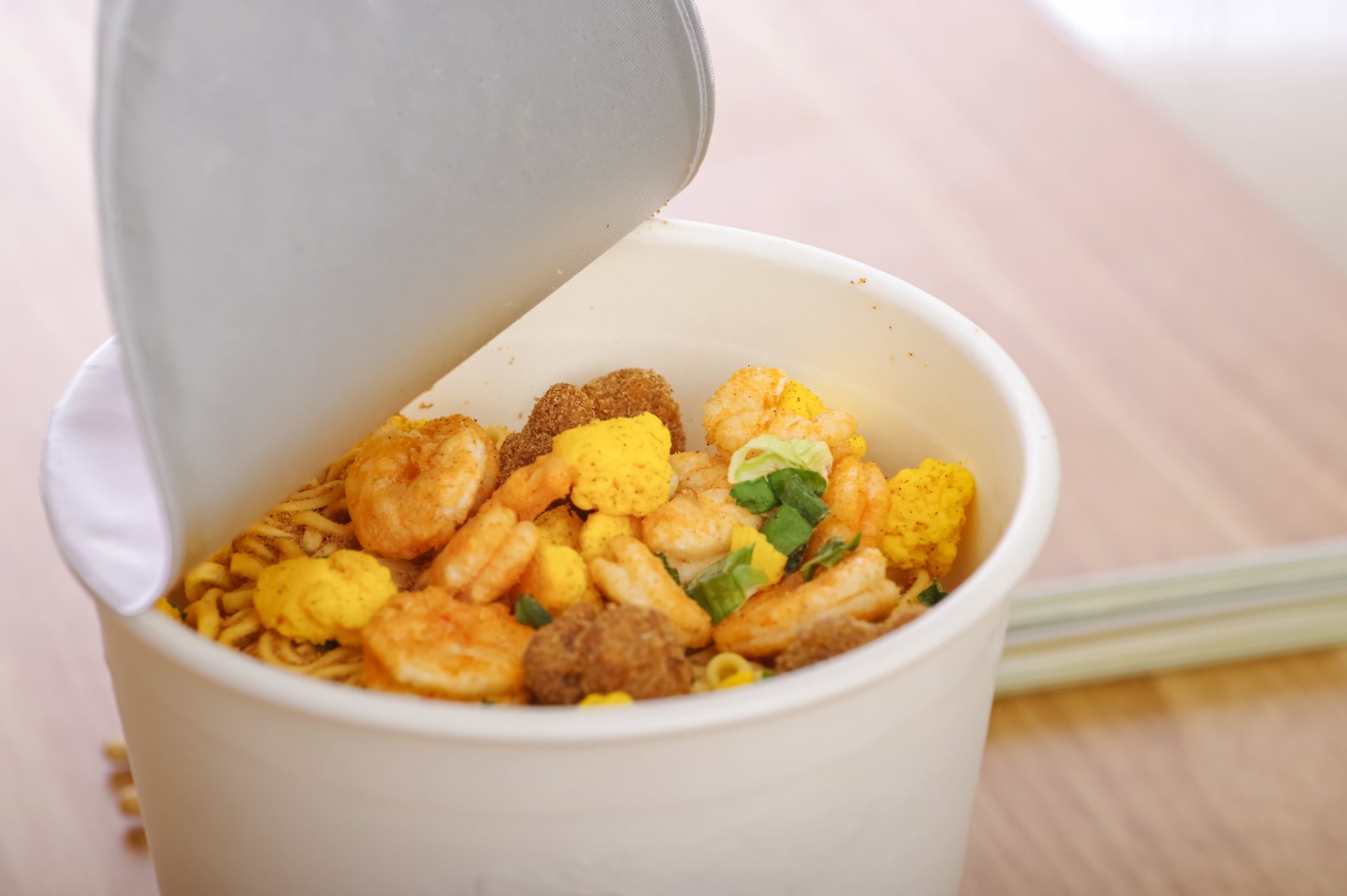 カップラーメン