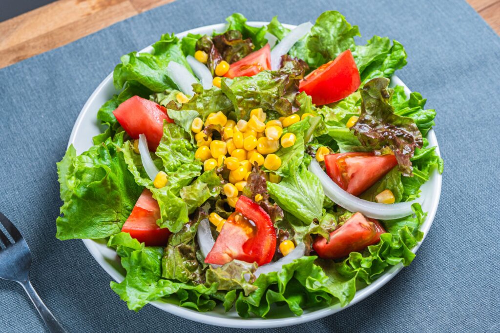 トマト・コーンサラダ