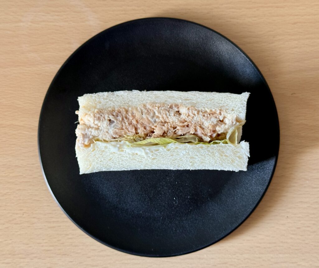 ツナのサンドイッチ
