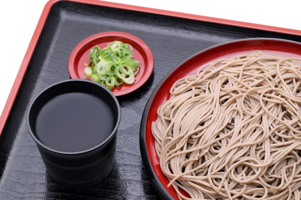 ざるそばとつゆ